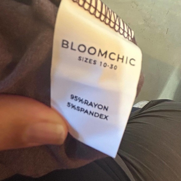 BloomChic Faux Wrap T-Shirt Women's Plus 18-20 Mauve Cut Out Stretch Half Sleeve - Picture 10 of 10